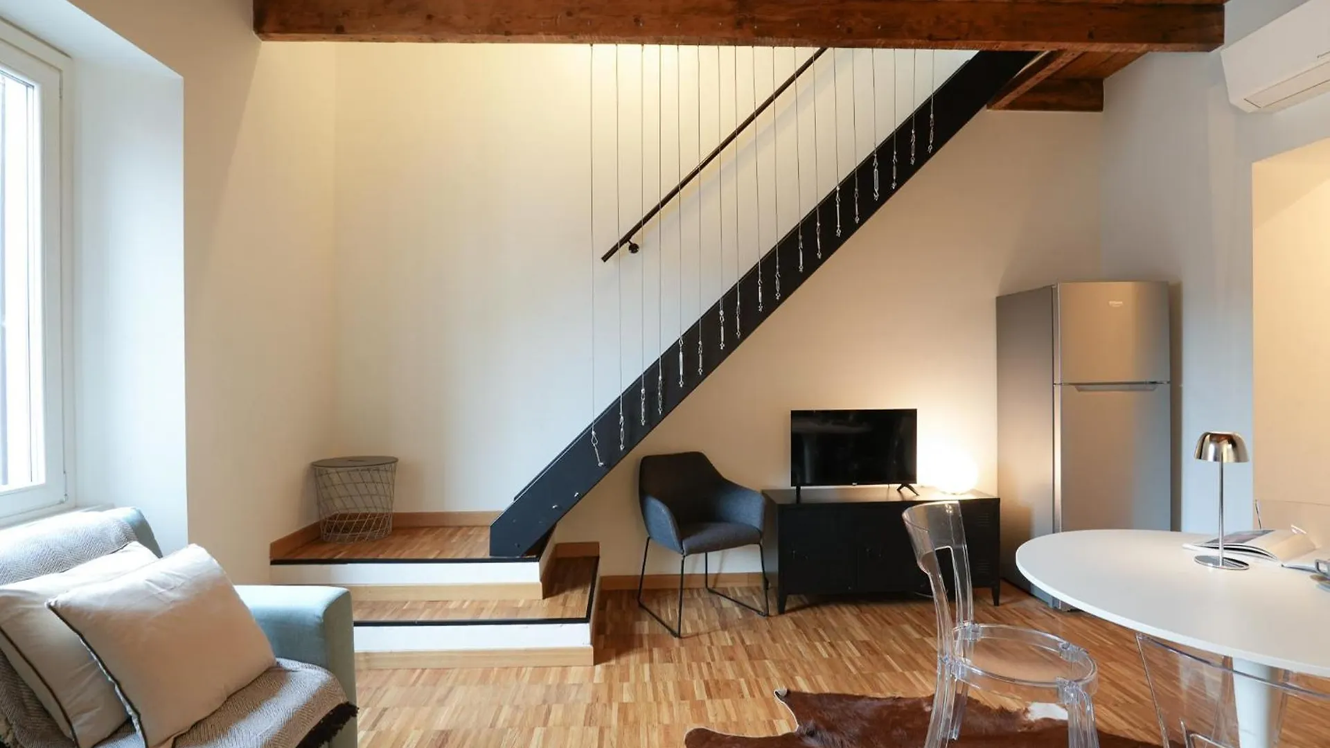 Apartment Milano Centrale, Bilocale Su Due Livelli Italy